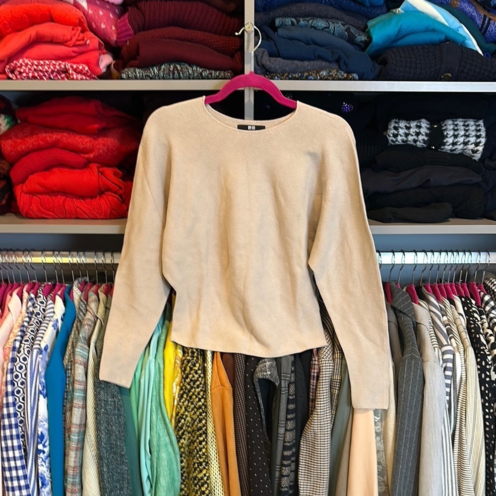 Uniqlo taupe dolman sleeve sweater size S